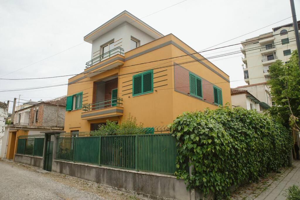 Rare Durres Apartment With Private Parking & Garden Εξωτερικό φωτογραφία