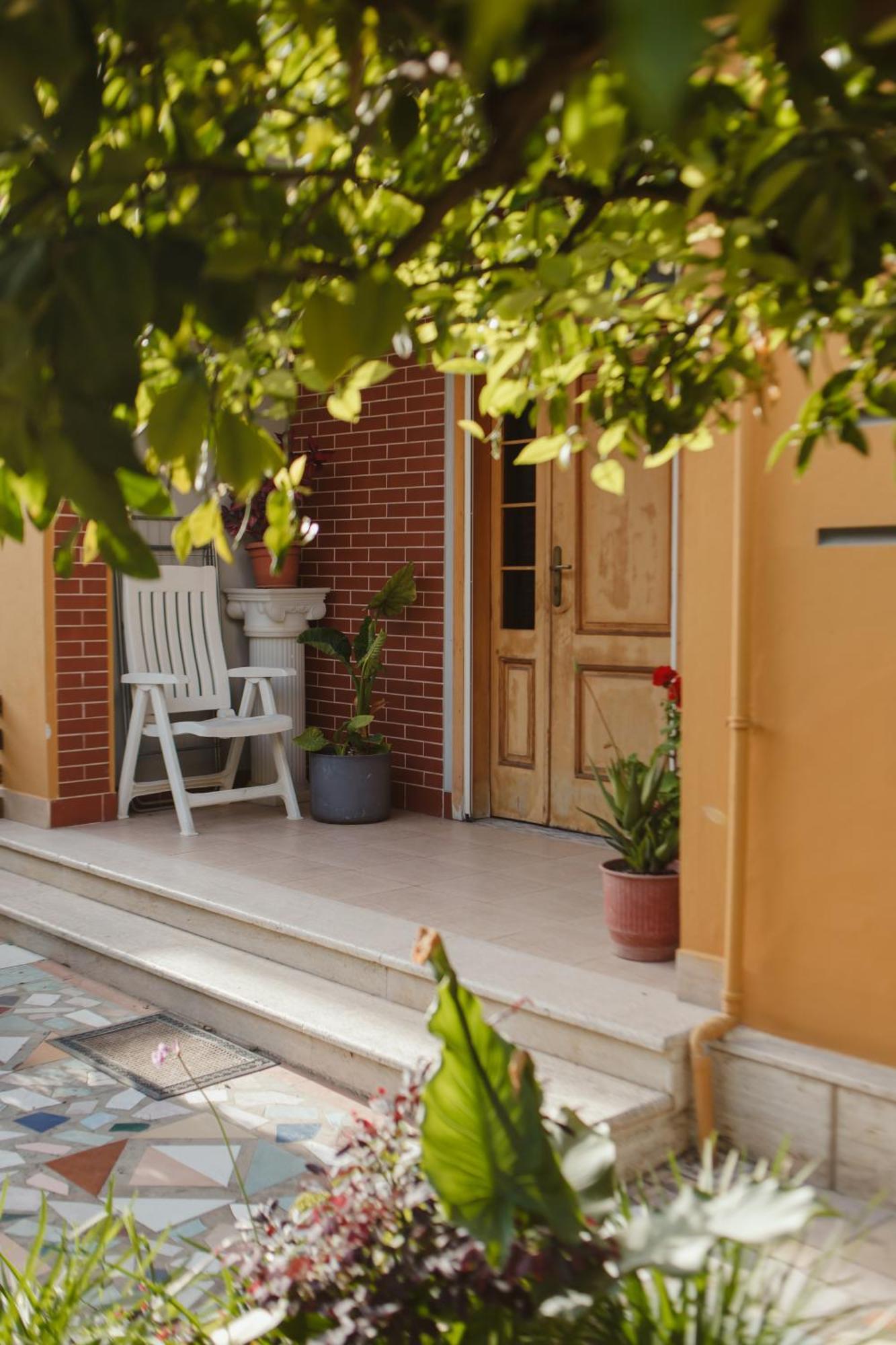 Rare Durres Apartment With Private Parking & Garden Εξωτερικό φωτογραφία